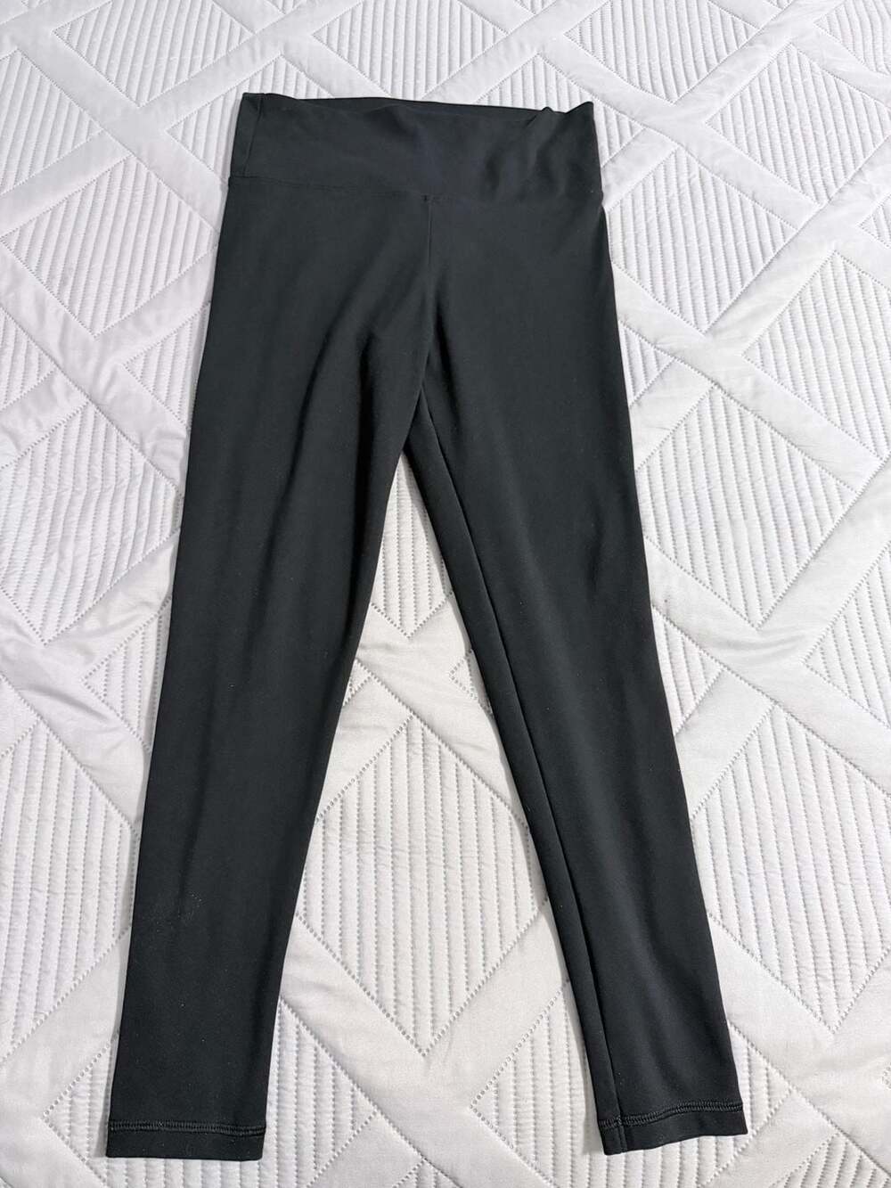 Victoria's Secret High-Waisted Athletic Leggings 4/ small

AD